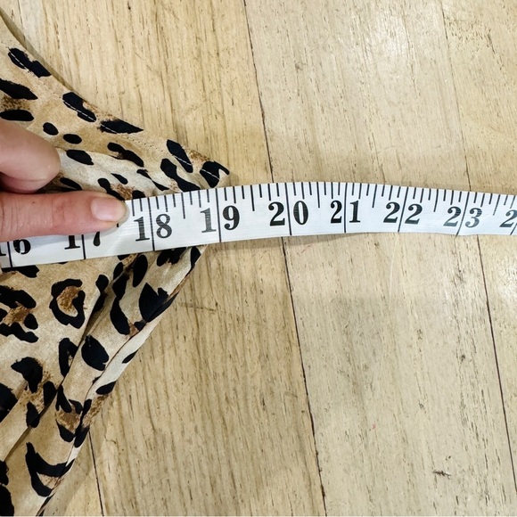 FRAME Denim 100% silk animal print tank top - Picture 6 of 7